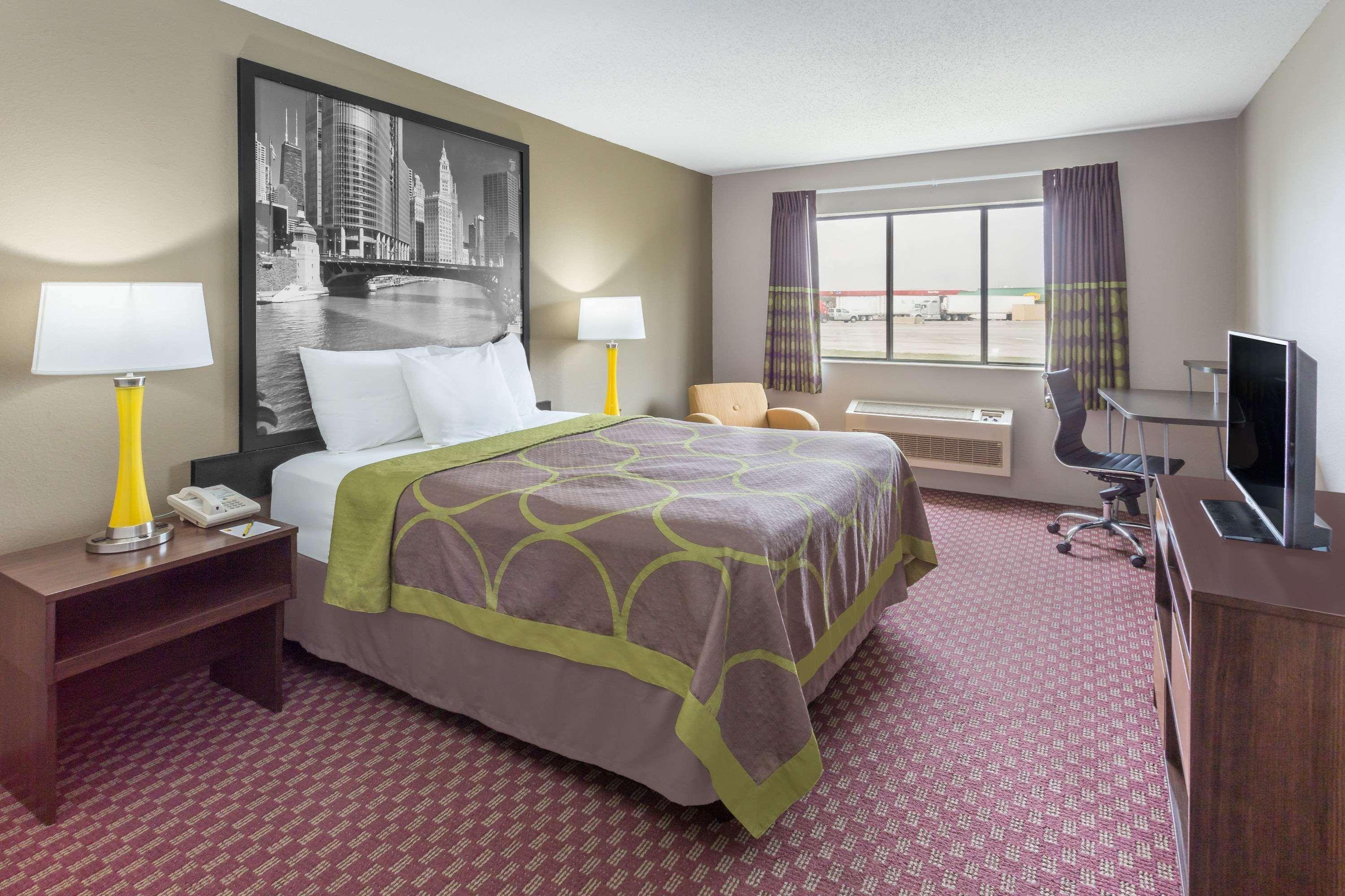 Super 8 By Wyndham Hebron Lowell Area Luaran gambar