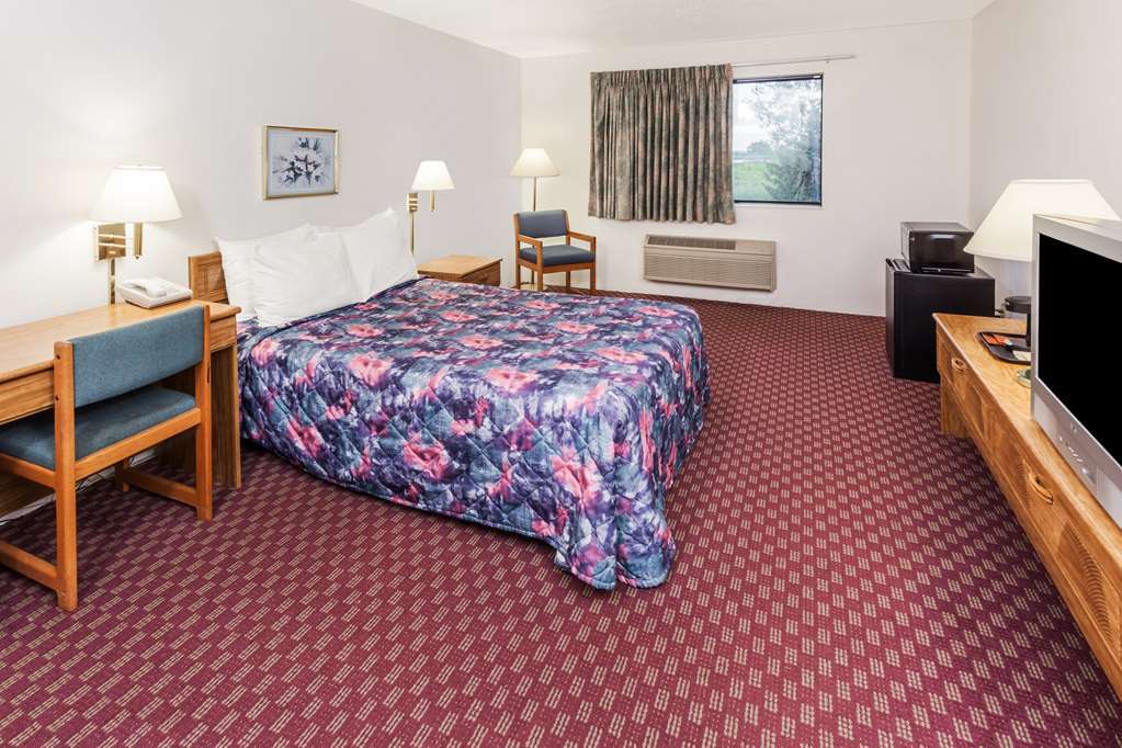 Super 8 By Wyndham Hebron Lowell Area Bilik gambar